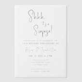 Minimalistische zwarte verrassing 10e huwelijksver vellum uitnodigingen (Voorkant)