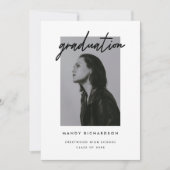 Minimalistische Zwarte & Witte Script Foto Afstude Kaart (Voorkant)