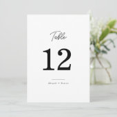 Minimalistische Zwarte Witte Script Trouwtafel Num Kaart (Staand voorkant)