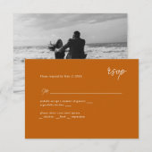 MInimally scripted Yellow Mustard RSVP Kaartje (Voorkant / Achterkant)