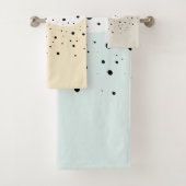 Minimumontwerp met een stippen badhanddoekset bad handdoek (Insitu)