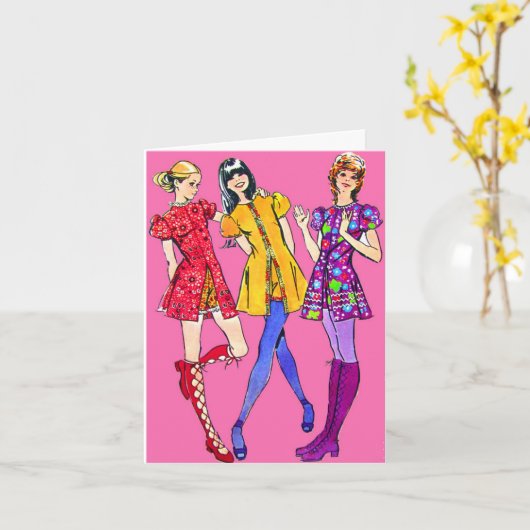 Miniskirts en hotpants verjaardag kaart (Gele Bloem)