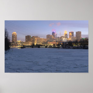 minneapolis skyline en diepgevroren mississippi poster