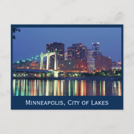 Minneapolis Skyline 's nachts Briefkaart