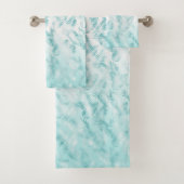 Mint Aqua White Tropical Leaves     Bad Handdoek (Insitu)