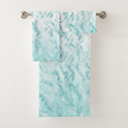 Mint Aqua White Tropical Leaves     Bad Handdoek (Insitu)