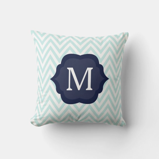 Mint Blauw & Wit Chevron Marine Monogram Ontwerp Kussen (Voorkant)