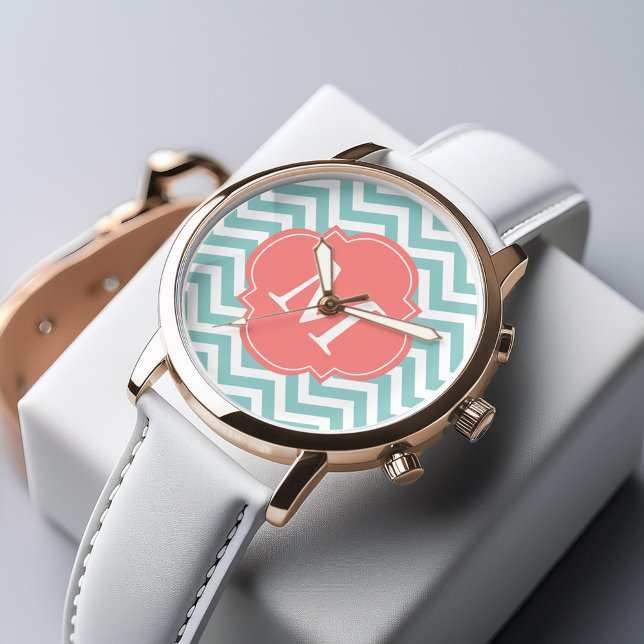 Mint & Coral Zigzags Patroonmonogram Horloge (Creator heeft geüpload)
