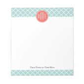 Mint en Coral Quatrefoil met aangepast Monogram Notitieblok (Voorkant)