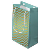 Mint en Faux Gold Foil Chevrons Pattern Klein Cadeauzakje (Achterkant Gekanteld)