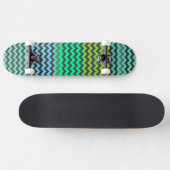 Mint en groen Chevron Zigzag Stripe Pattern Persoonlijk Skateboard (Horizontaal)