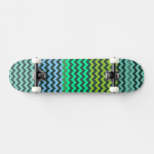 Mint en groen Chevron Zigzag Stripe Pattern Persoonlijk Skateboard (Horizontaal)
