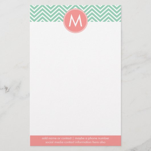Mint en koraal Chevrons met aangepast monogram Briefpapier (Voorkant)