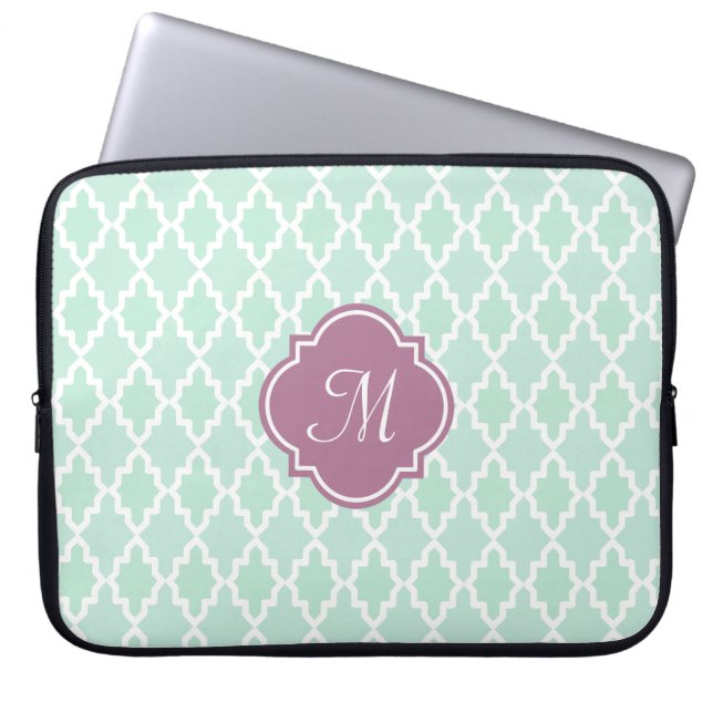 Mint en Plum Moroccan Monogram Laptop Sleeve (Voorkant)