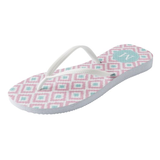 Mint en roze Ikat Pattern Monogram Teenslippers (Schuin)