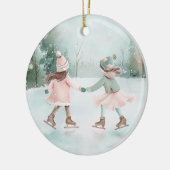 Mint en Roze Meisjes Schaatsen - Winter Scene Keramisch Ornament (Links)