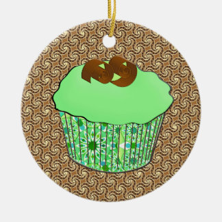 Mint-Frosted Chocolate Cupcake, Fractal Background Keramisch Ornament