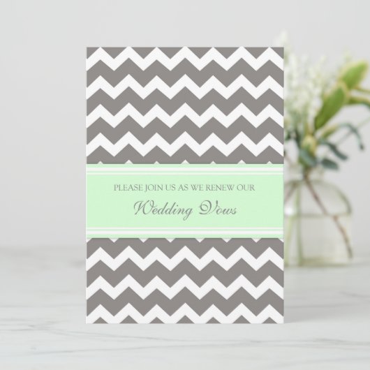 Mint Gray Chevron Wedding Vow Renewal Uitnodiginge Kaart (Staand voorkant)