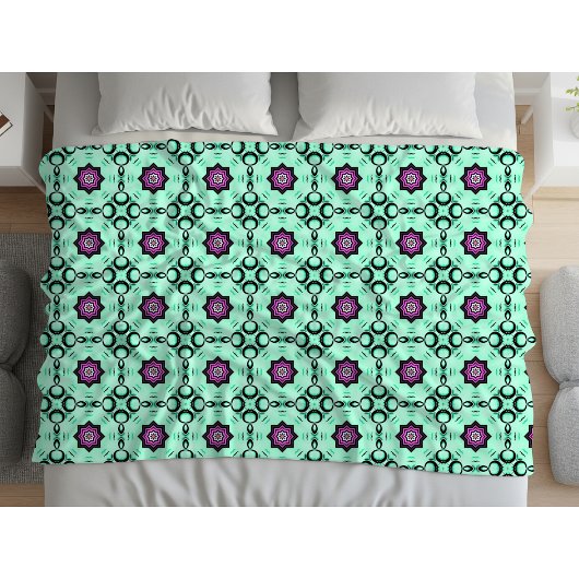 Mint green and purple geometric mandala pattern  fleece deken