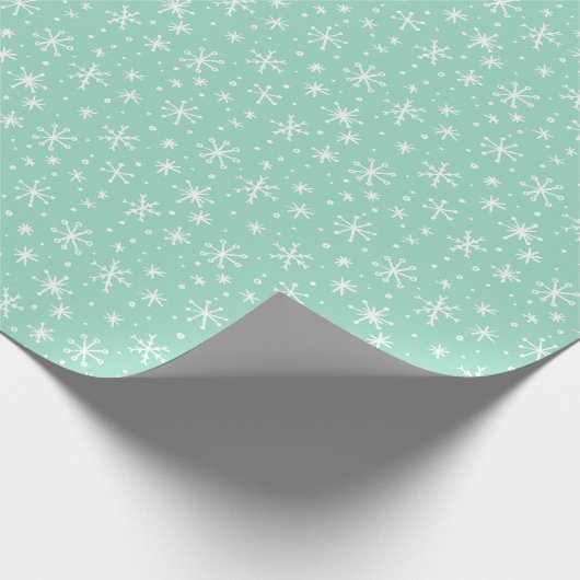 Mint Green and White Snowflake Doodle Holiday Cadeaupapier (Hoek)
