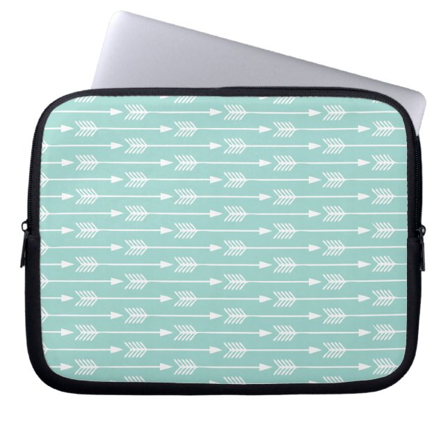 Mint Green Arrows Pattern Laptop Sleeve (Voorkant)