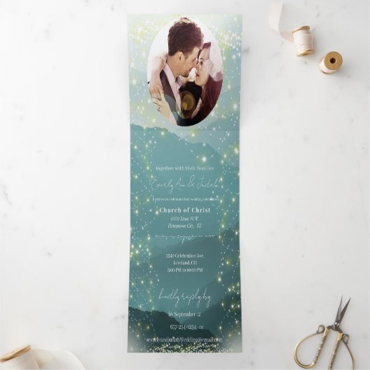 Mint Green Ash Mountain Hillside Wedding Drieluik Uitnodiging (Binnen)