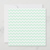 Mint Green Chevron Aangepaste Baby shower Uitnodig Kaart (Achterkant)