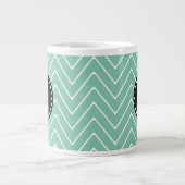 Mint Green Chevron Pattern | Zwart monogram Grote Koffiekop (Voorkant)