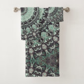Mint Green en houtskool Mandala Patroon Bad Handdoek (Insitu)