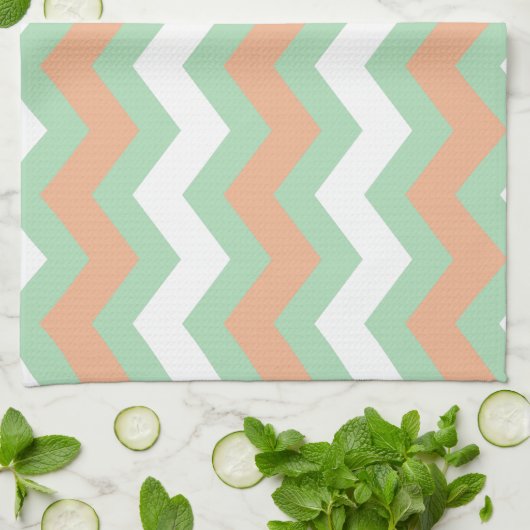 Mint Green en Peach Zigzags Theedoek (Gevouwen)