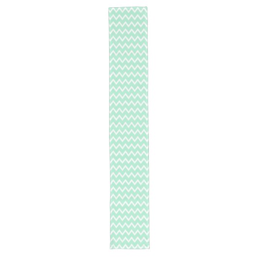 Mint Green en White Chevron Pattern Lange Tafelloper (Voorkant)