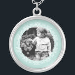 Mint Green Fancy Lijst Aangepaste foto Zilver Vergulden Ketting<br><div class="desc">Elegant en eenvoudig lijst van foto's.</div>