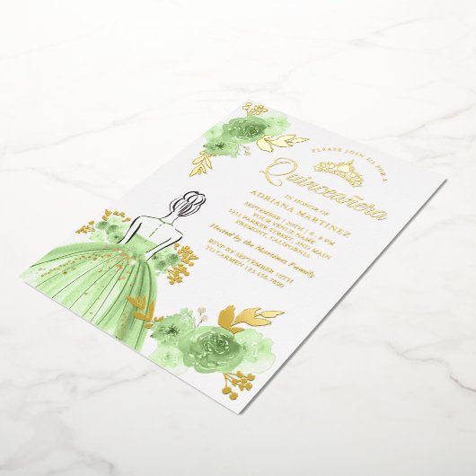 Mint Green Floral Dress Princess Quinceanera Gold Folie Uitnodiging (Gedraaid)
