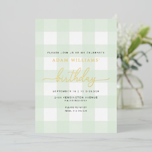 Mint Green Gingham Birthday Gold Foil Uitnodiging (Staand Voorkant)