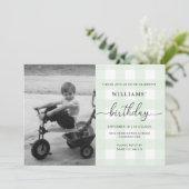 Mint Green Gingham Photo Birthday Invitation Kaart (Staand voorkant)