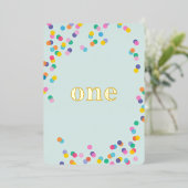 Mint Green Girl First Birthday Confetti Gold Foil Folie Uitnodiging (Staand Voorkant)