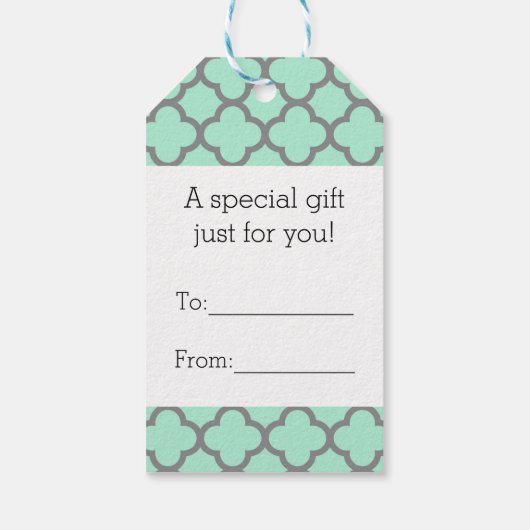 Mint Green Grey Quatrefoil Name Monogramed Laurel Cadeaulabel (Achterkant)