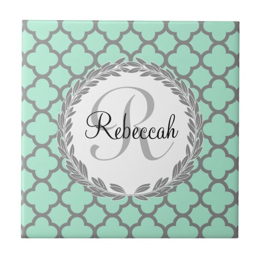 Mint Green Grey Quatrefoil Name Monogramed Laurel Tegeltje (Voorkant)