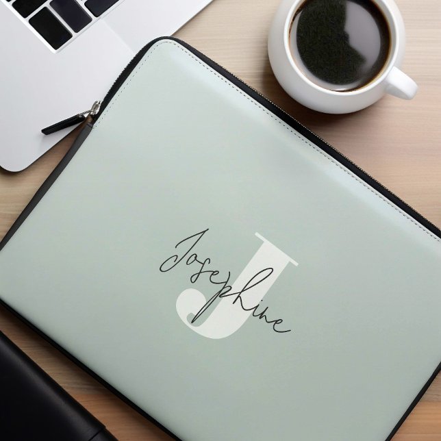 Mint Green Moderne Minimalistische Monogrammed Laptop Sleeve (Creator heeft geüpload)