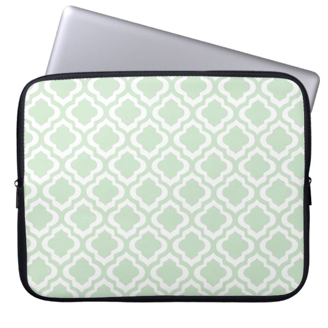 Mint Green Moroccan Quatrefoil Clover Laptop Sleeve (Voorkant)