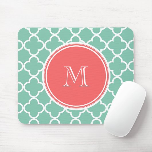 Mint Green Quatrefoil Pattern, Coral Monogram Muismat (Met muis)