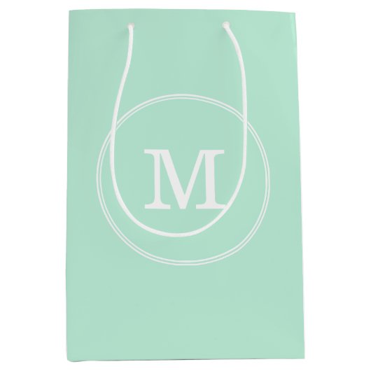 Mint Green Sjabloon White Monogram Elegant Modern Medium Cadeauzakje (Voorkant)