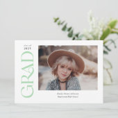 Mint Green Trendy Serif Twee foto's Afstuderen Aankondiging (Staand voorkant)