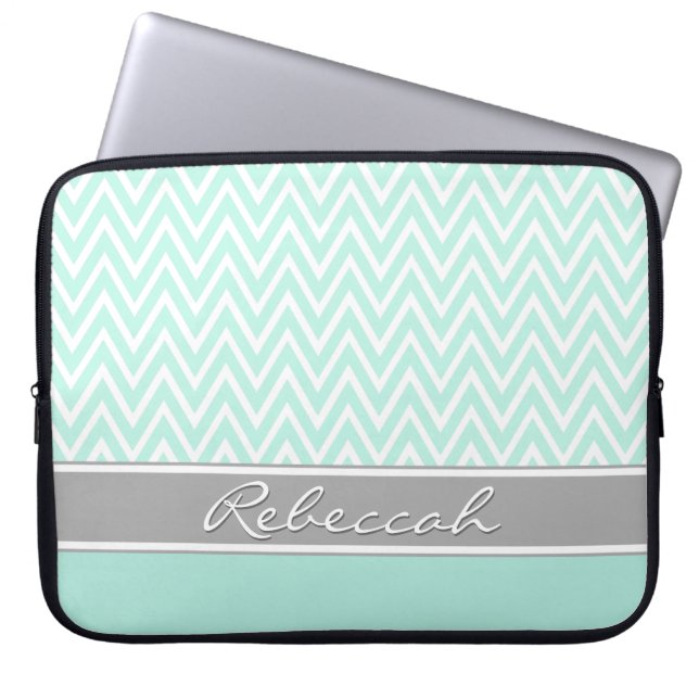 Mint Green White Chevron Zigzag Pattern Grey Name Laptop Sleeve (Voorkant)