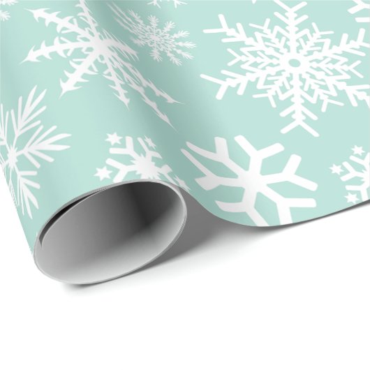 Mint Green White Snowflakes Cadeaupapier (Rol Hoek)