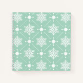 Mint Green White Snowflakes kerspatroon Notitieboek (Voorkant)