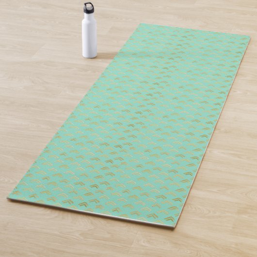 Mint Green Yoga Mat met Gouden Accenten – Stijlvol (In situ)