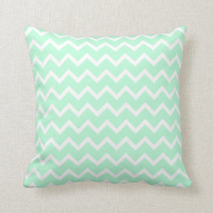Mint Green Zigzag Chevron Stripes. Kussen