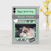 Mint groen en grijs met fotonamen jubileum kaart (Gele Bloem)