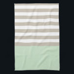 Mint groen en neutraal grijs striped patroon theedoek<br><div class="desc">Een klassiek stripe patroon met een draai, een groen, wit en neutraal grijs ontwerp met dunne grijze en witte strepen en een groen grijs munt-stijppatroon.</div>